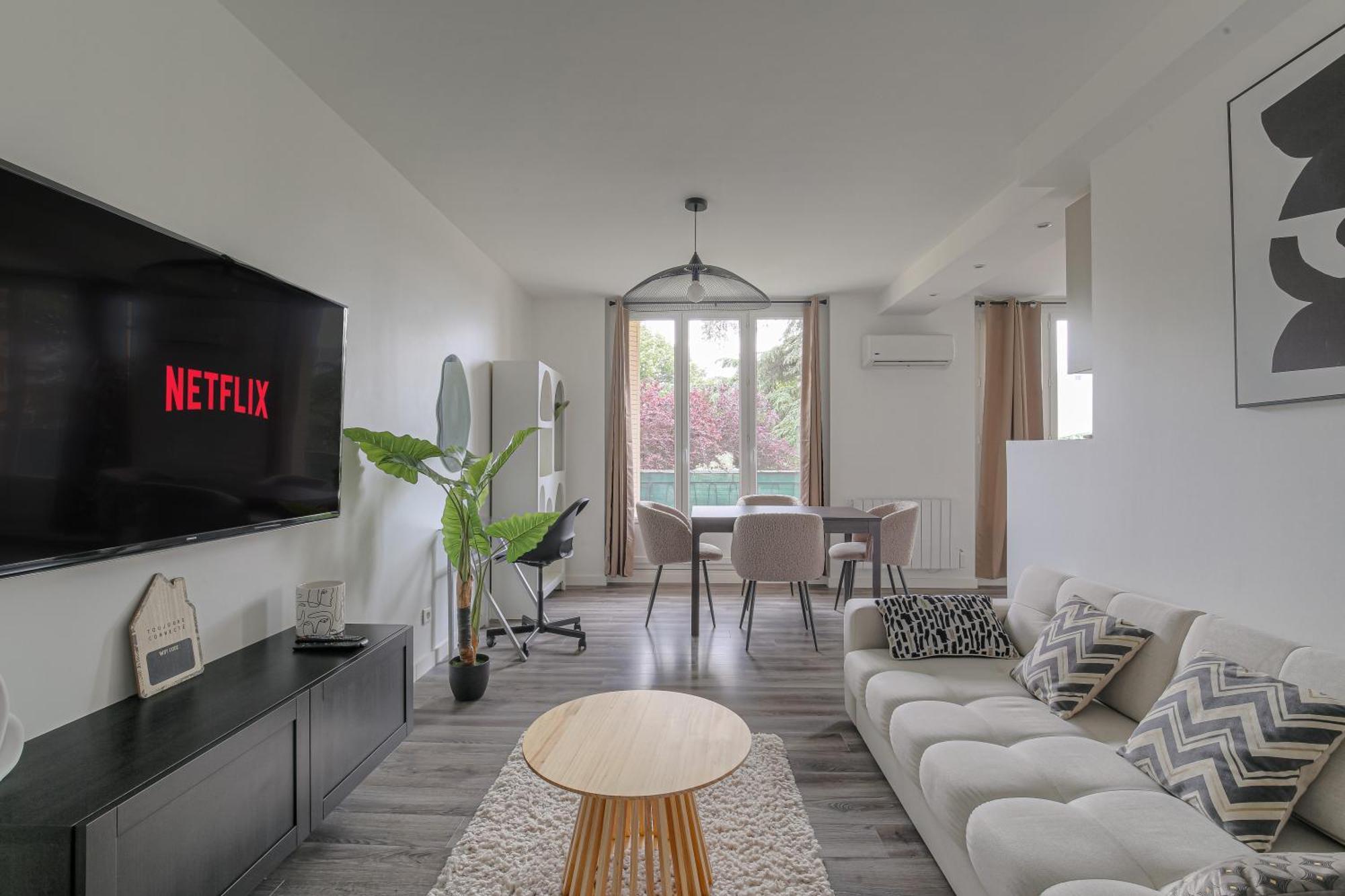 Le Pressense, Ideal Sejour Pro Ou Familiale Vénissieux Exterior foto